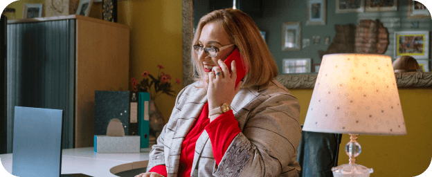 A woman speaking on her mobile phone