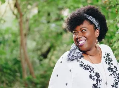 A women smiling